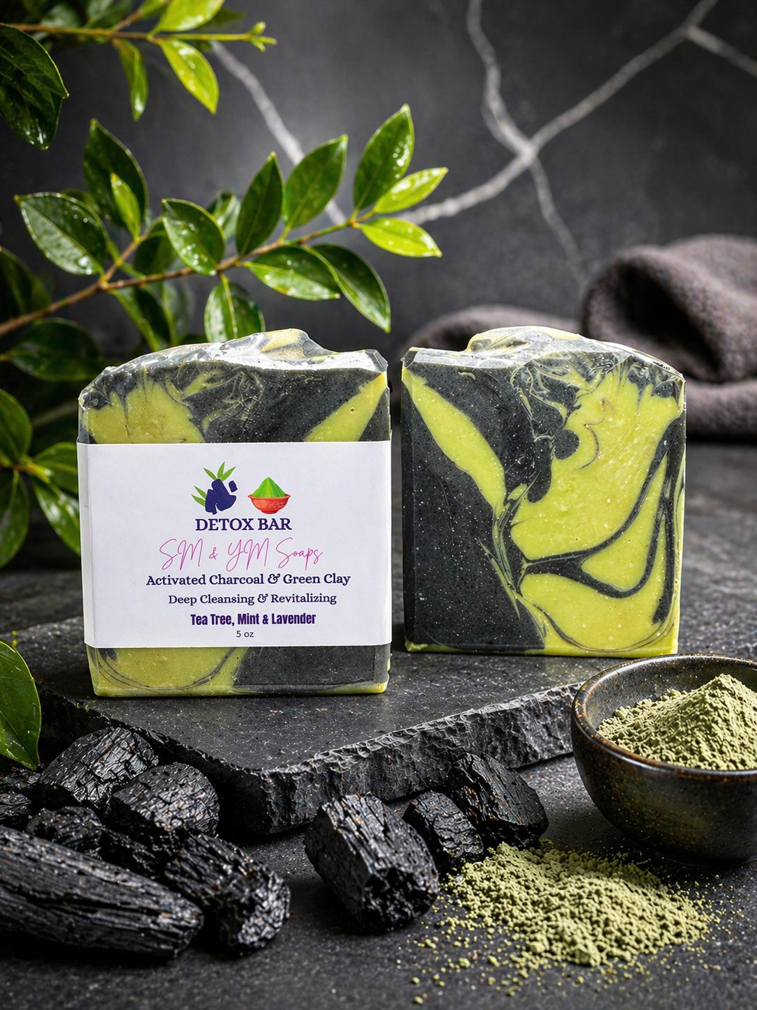 Detoxifying handmade soap Activated charcoal/Jabón hecho a mano desintoxicante Carbón activado